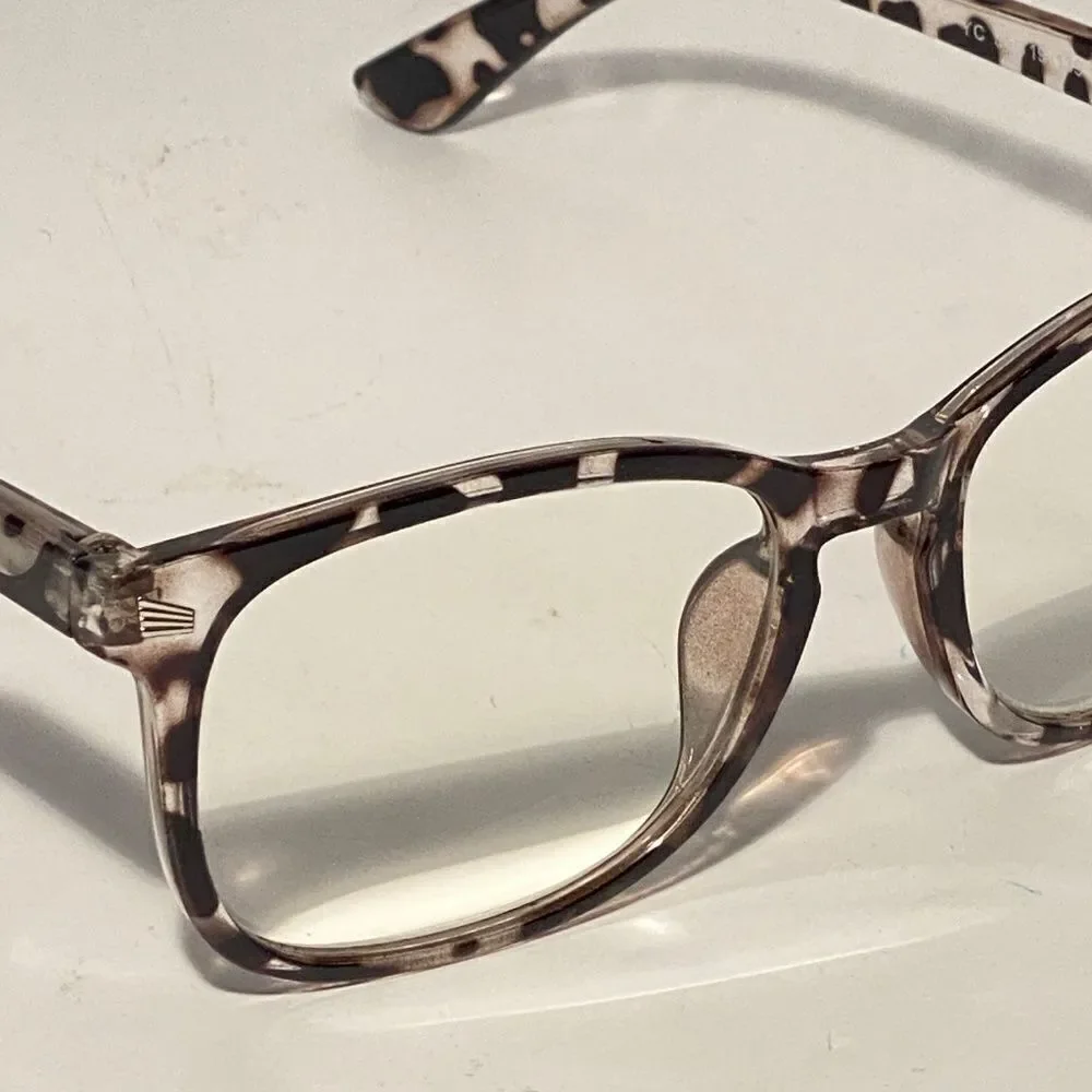 1503 Colette 2.0 Tortoise Reading Glasses Soft Butterfly Readers NWT